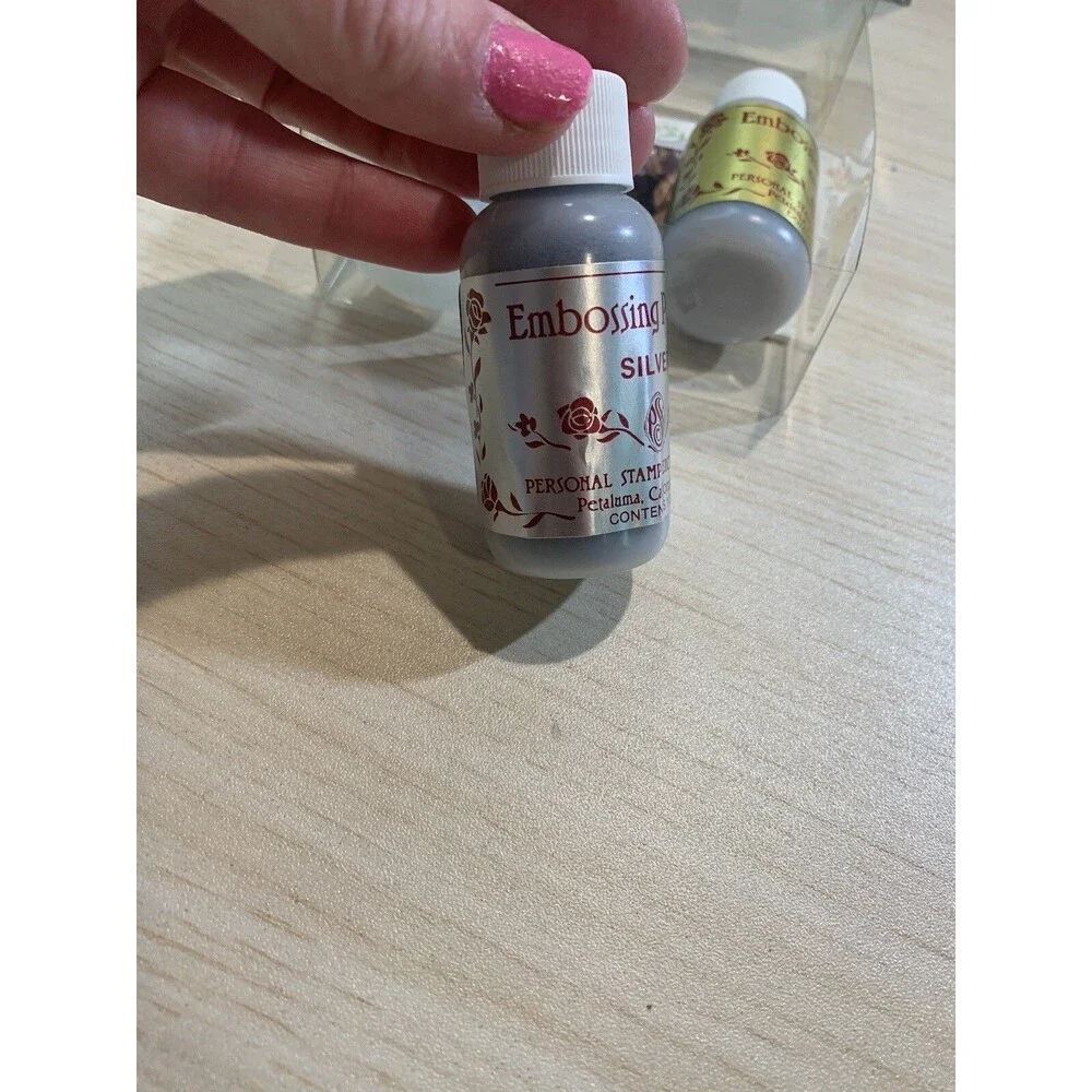 Stampendous embossing powder